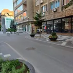 Lucky 2 Apartment