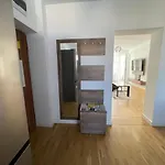 Lucky 2 Apartment *