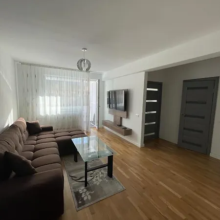 Lucky 2 Apartment